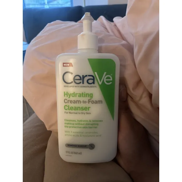 CeraVe Hyrdrating Cream To Foam Cleanser